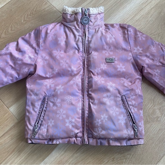 TODDLER UGG REVERSIBLE PUFFER COAT - Picture 7 of 10